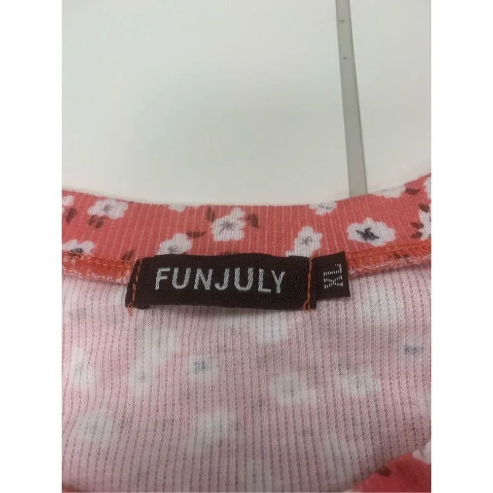 Floral Patterned T-shirt - Picture 4 of 8